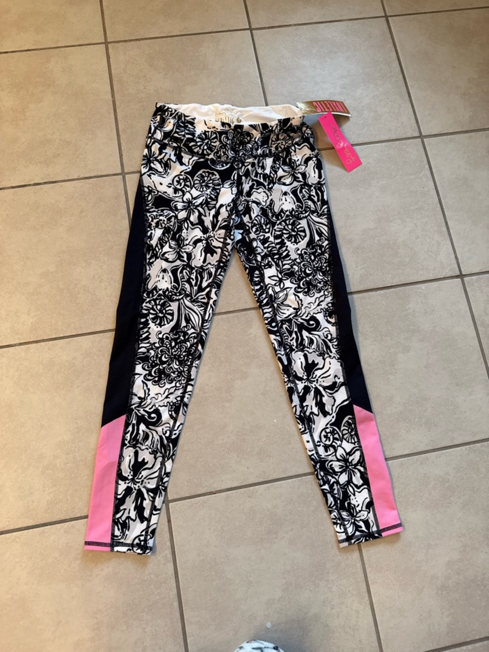 NWT Lilly Pulitzer UPF 50 Weekender Leggings
